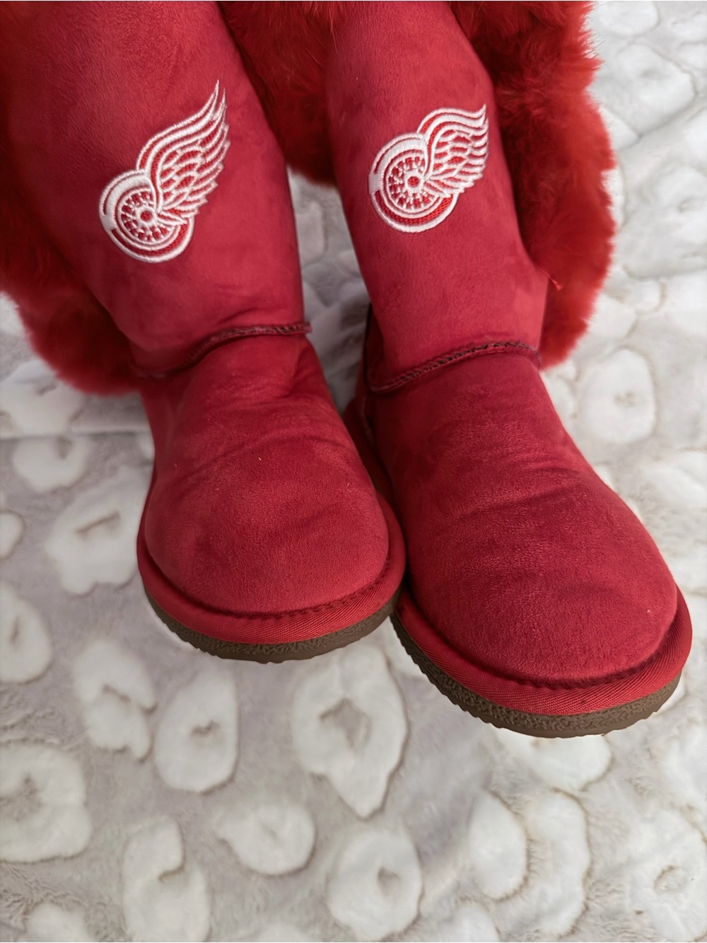 Detroit Red Wings Faux Fur-Trim Ankle Booties for Women L8 - Picture 3 of 6